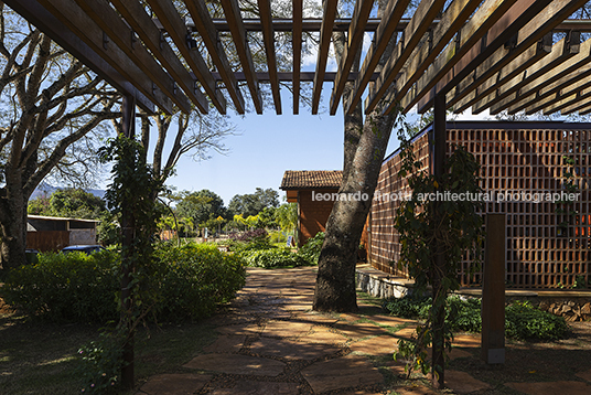 cozinha+loja comunitária mach arquitetos