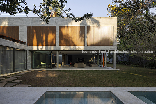 casa no morumbi luiz paulo andrade arquitetos